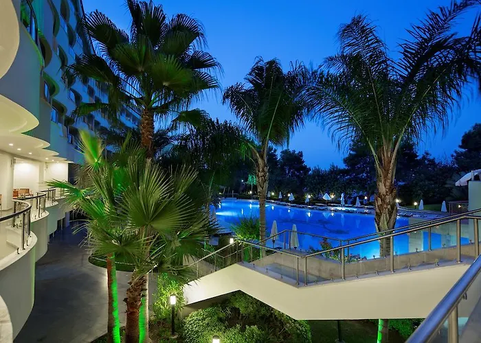 מלון Alara Star 5*